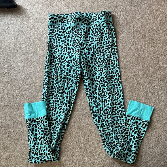 PINK Victoria's Secret Leopard Print Pajama Pants - Green and Black - Picture 1 of 3